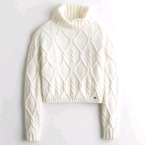Hollister turtleneck sweater NWT